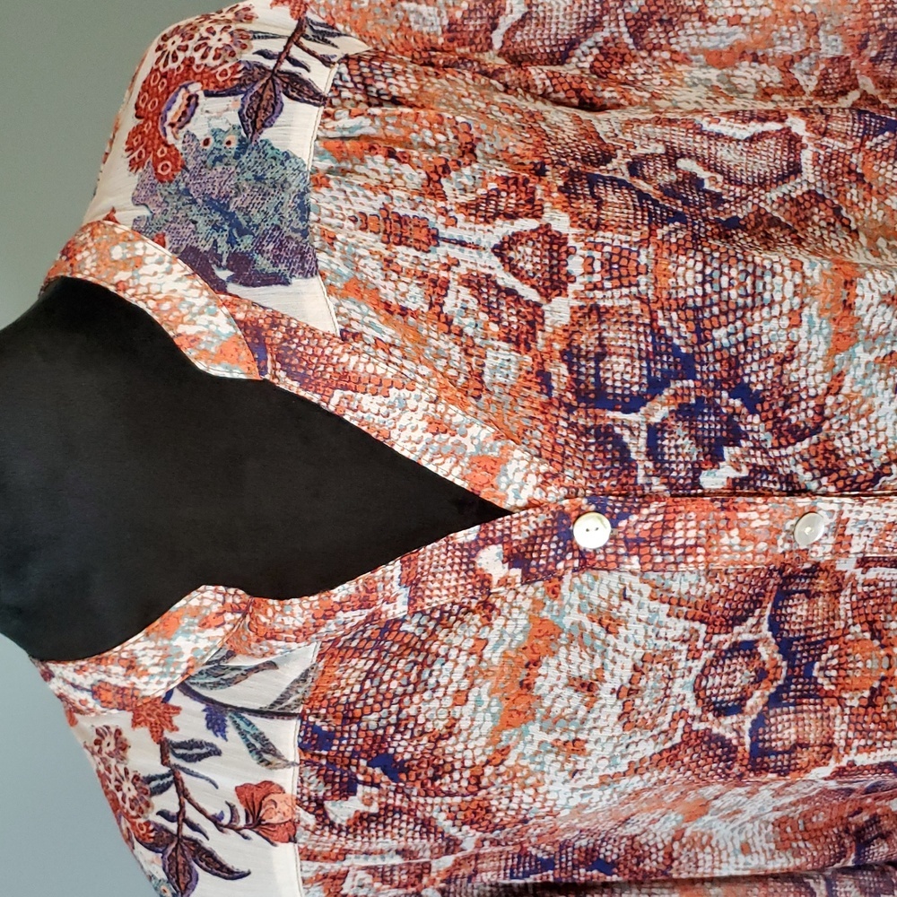 Figuero & Flower Burnt Orange Button Down Blouse XL - Picture 2 of 9